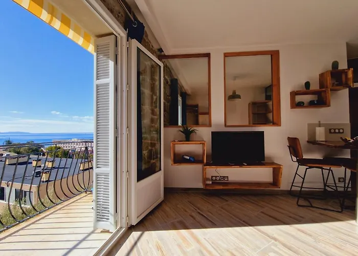 Incroyable T2 Plein De Charme Avec Balcon Vue Mer A L\'Entree D\'Ajaccio