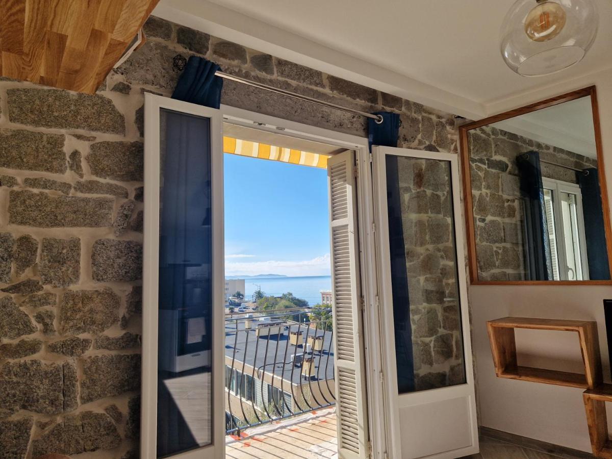 Incroyable T2 Plein De Charme Avec Balcon Vue A L'entree D'ajaccio Apartment