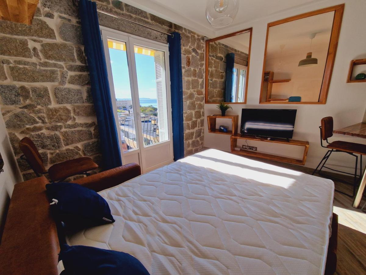 Incroyable T2 Plein De Charme Avec Balcon Vue A L'entree D'ajaccio Ajaccio (Corsica)