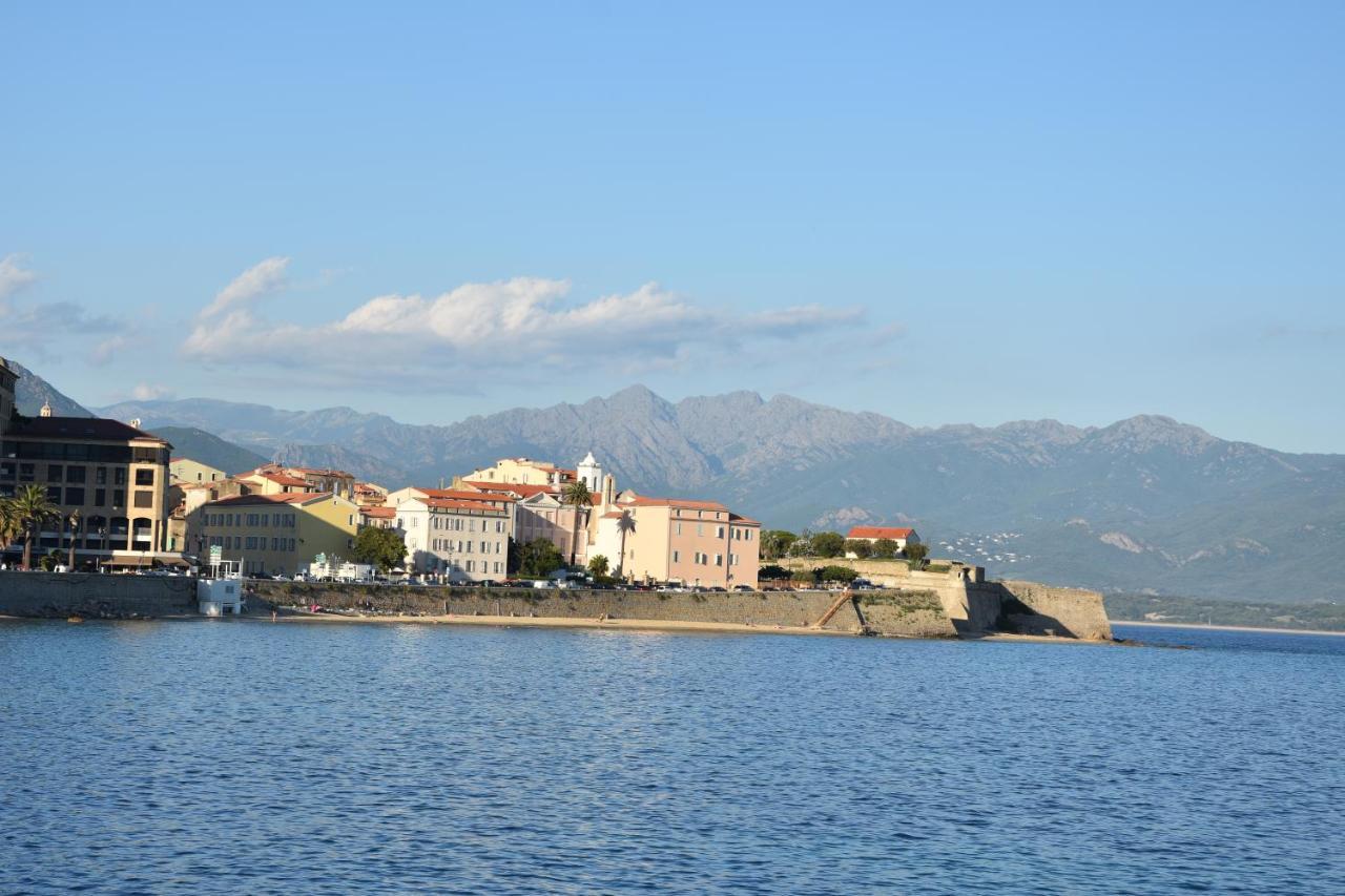 Incroyable T2 Plein De Charme Avec Balcon Vue A L'entree D'ajaccio
